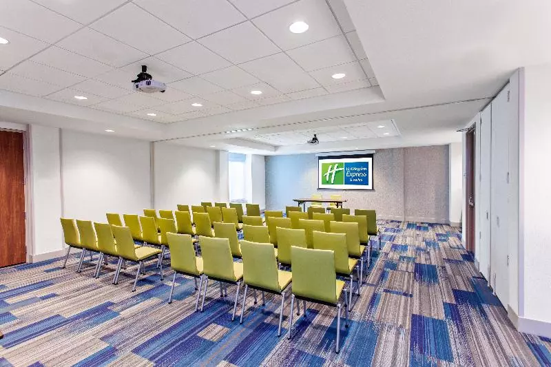 ホテル Holiday Inn Express & Suites Houston S   Medical Ctr Area, An Ihg