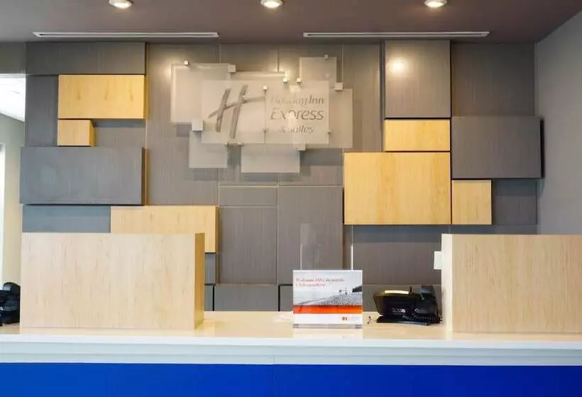 호텔 Holiday Inn Express & Suites Omaha Millard Area, An Ihg