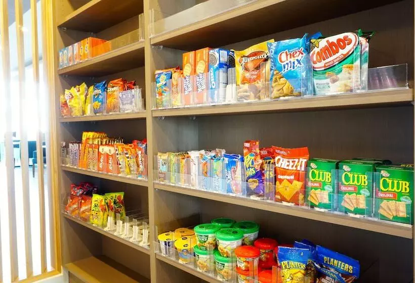 호텔 Holiday Inn Express & Suites Omaha Millard Area, An Ihg