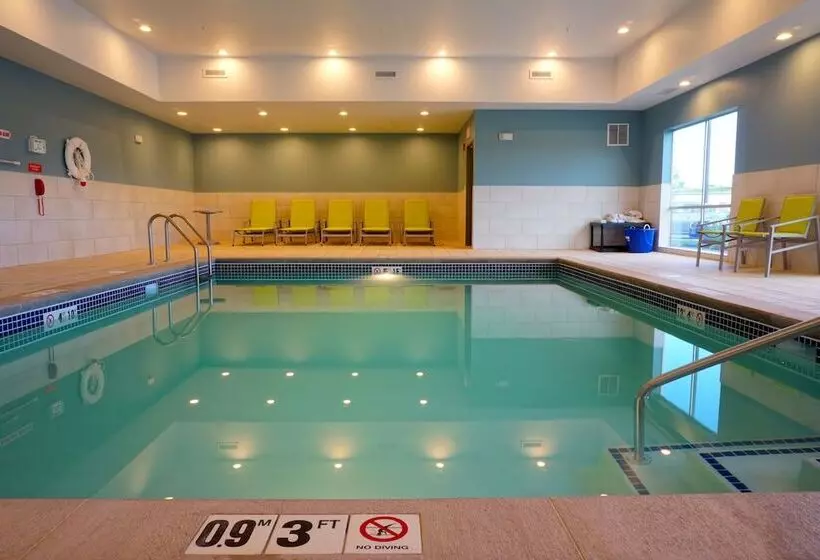 호텔 Holiday Inn Express & Suites Omaha Millard Area, An Ihg