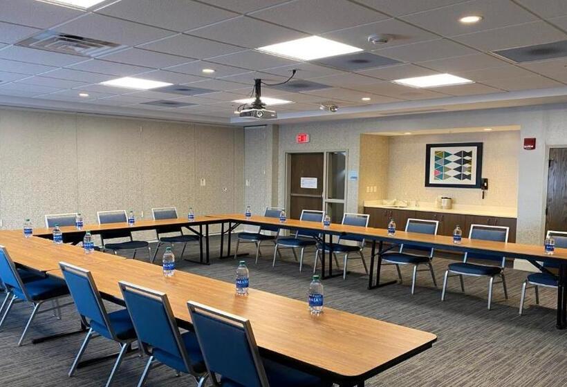 호텔 Holiday Inn Express & Suites Toledo South Perrysburg, An Ihg