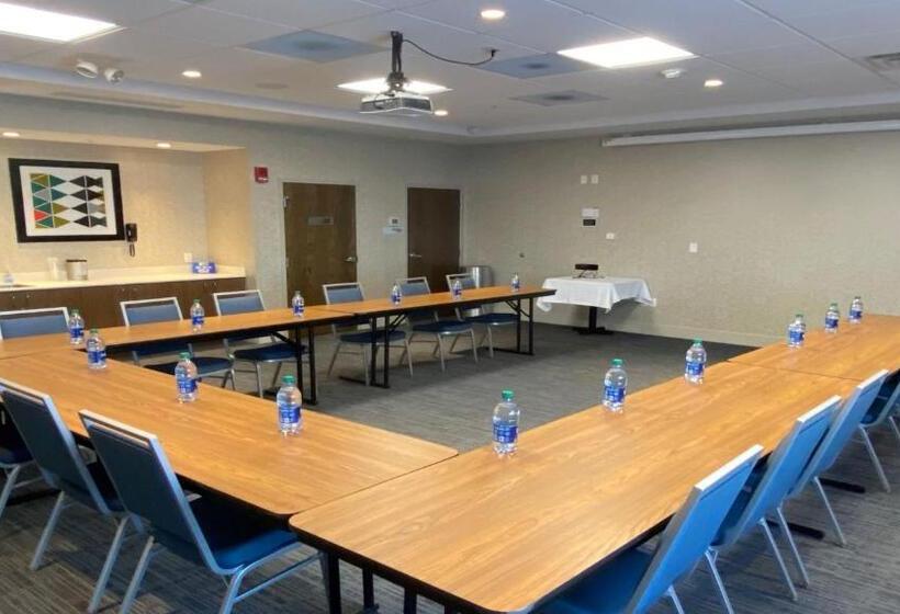 호텔 Holiday Inn Express & Suites Toledo South Perrysburg, An Ihg