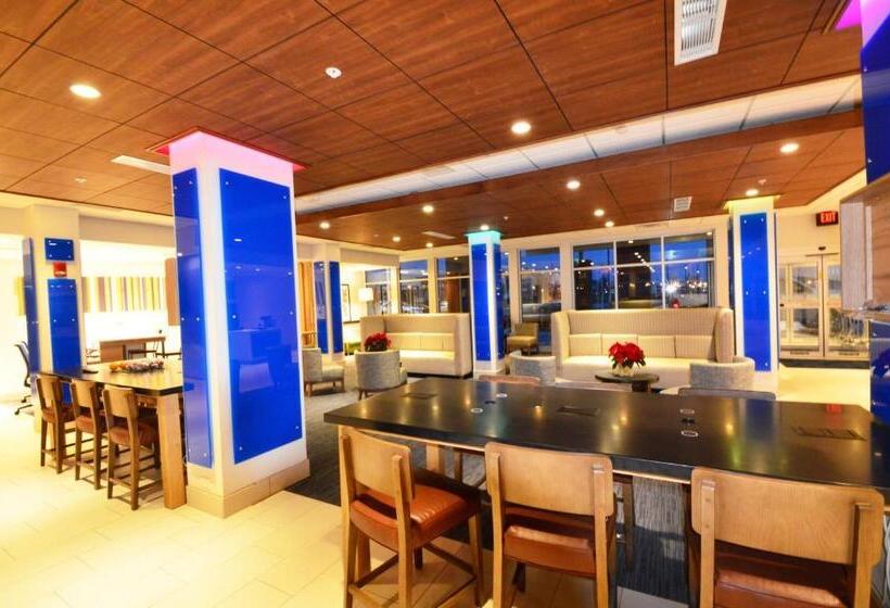 호텔 Holiday Inn Express & Suites Toledo South Perrysburg, An Ihg