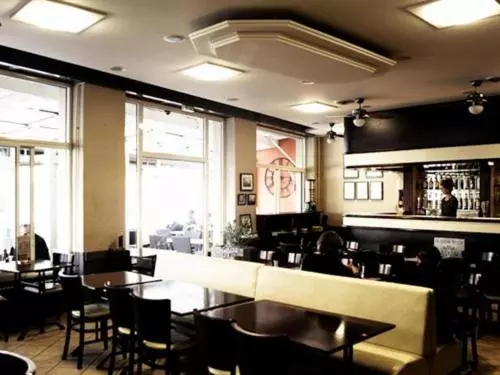 Отель Hôtel Restaurant Le Lion D Or