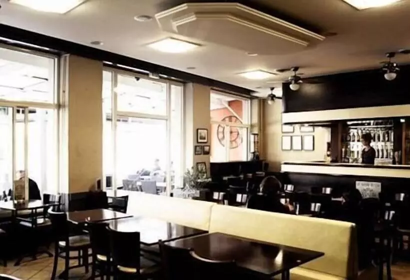 Отель Hôtel Restaurant Le Lion D Or