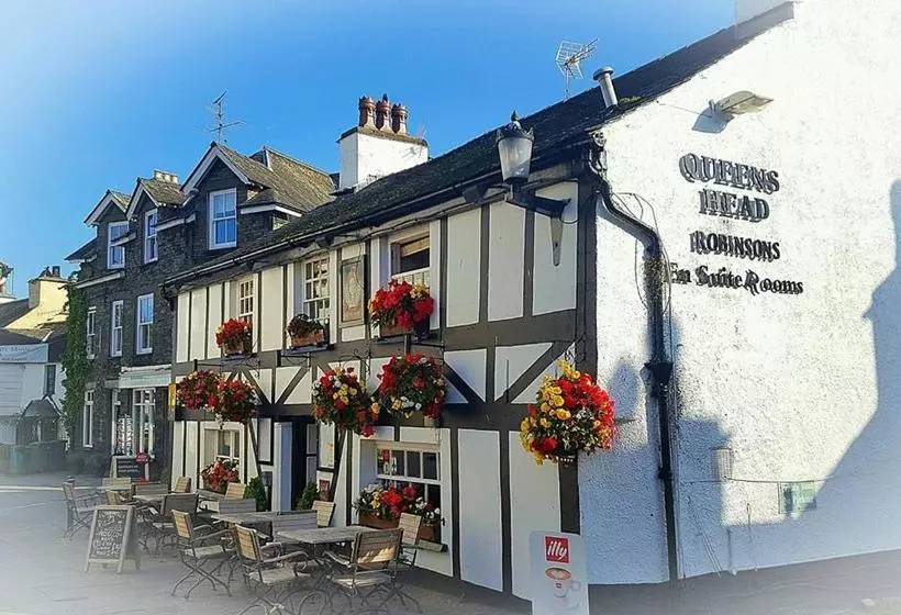 Hotel Queens Head Inn & Restaurant