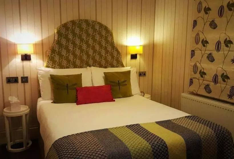 Hotel Queens Head Inn & Restaurant