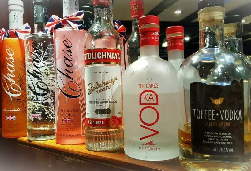 Hotel Queens Head Inn & Restaurant