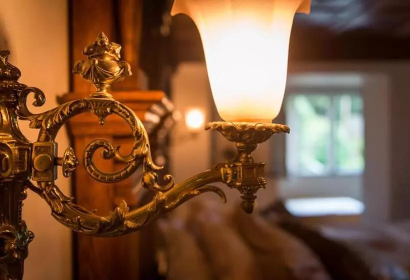 هتل The Saddleworth