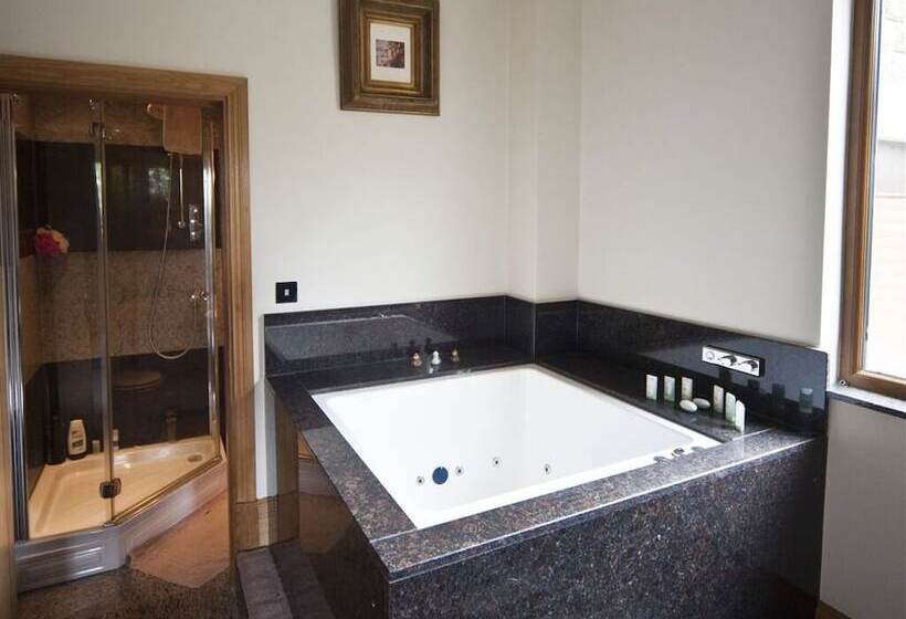 فندق The Saddleworth