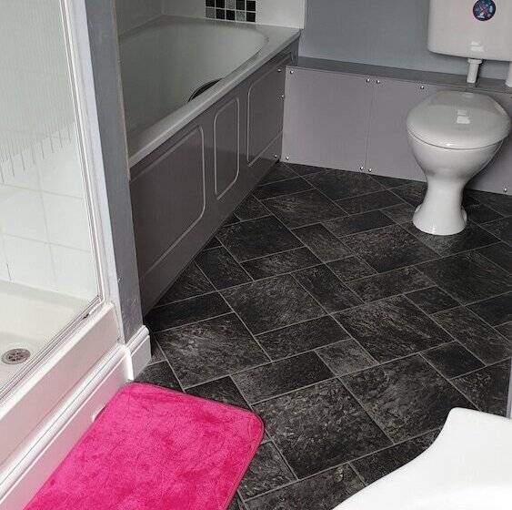 بنسيون All Seasons Guest House