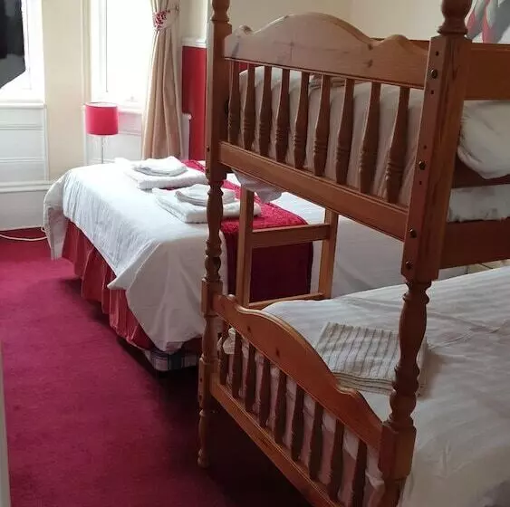 Пансион All Seasons Guest House