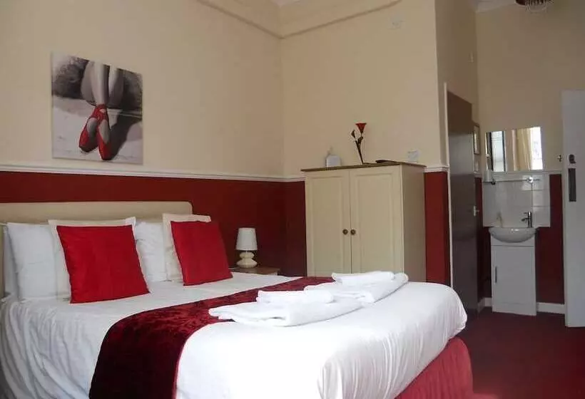 Пансион All Seasons Guest House