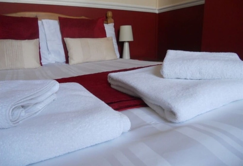 بنسيون All Seasons Guest House