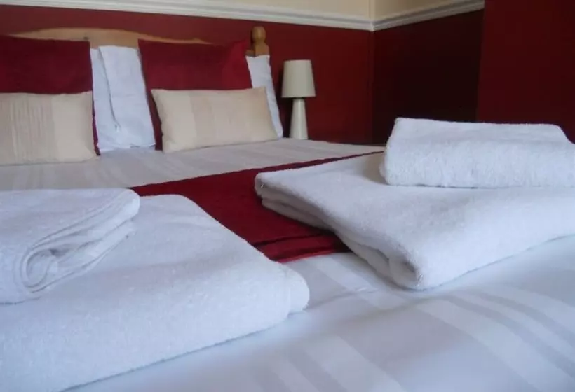 Пансион All Seasons Guest House