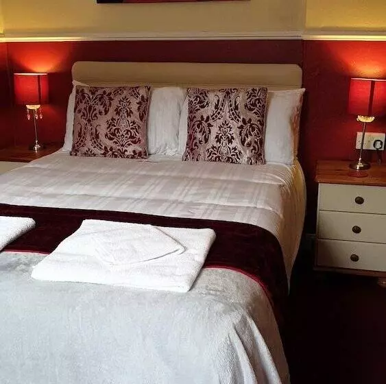 Пансион All Seasons Guest House