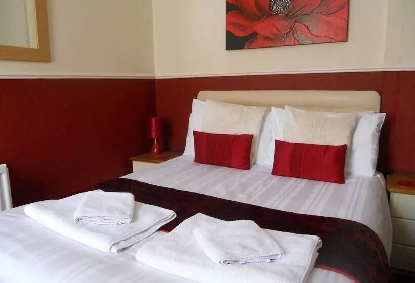 Пансион All Seasons Guest House