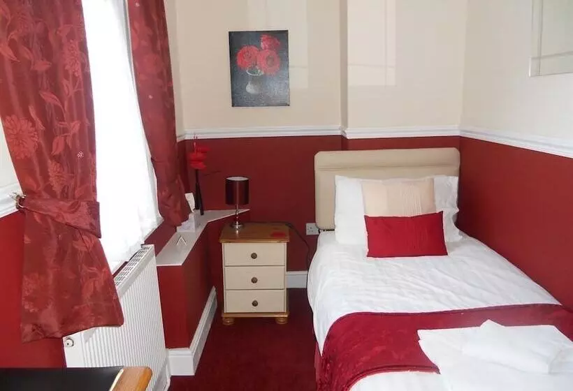 Пансион All Seasons Guest House