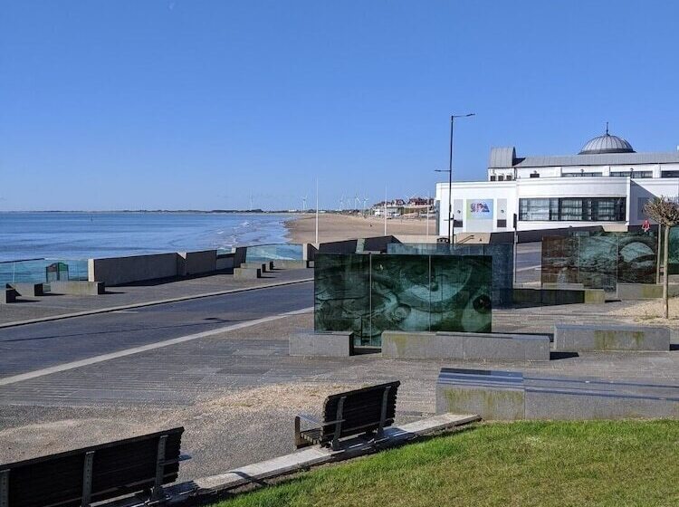 Rowntree Holiday Flats