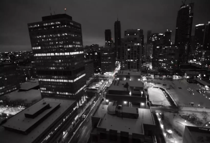 Toronto Escape   The Ruby Pink Suite