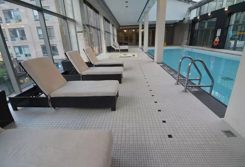 Toronto Escape   The Ruby Pink Suite