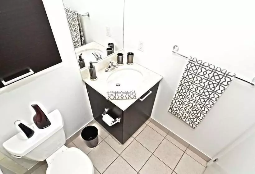 Toronto Escape   The Ruby Pink Suite