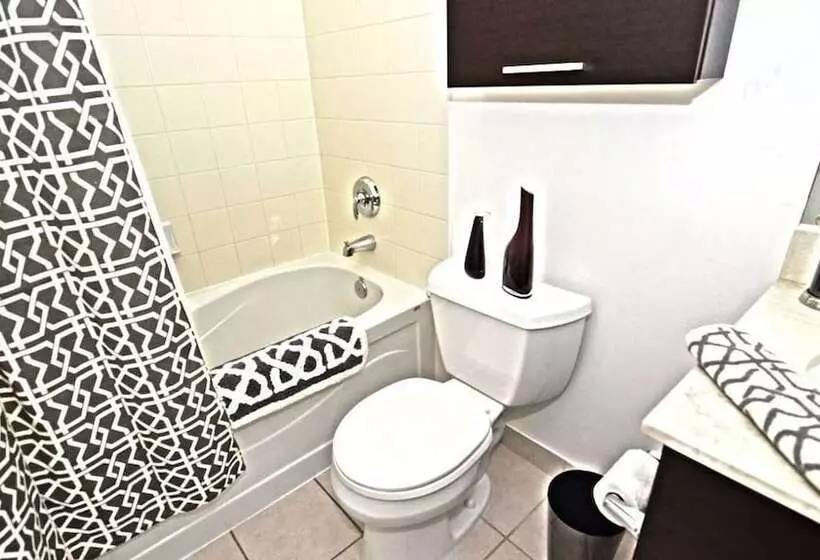 Toronto Escape   The Ruby Pink Suite