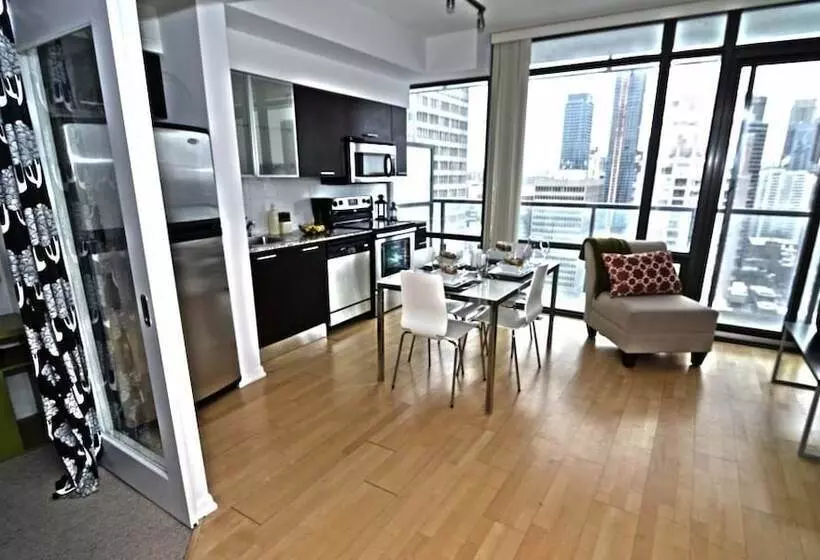 Toronto Escape   The Ruby Pink Suite