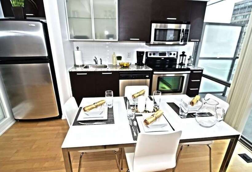 Toronto Escape The Ruby Pink Suite