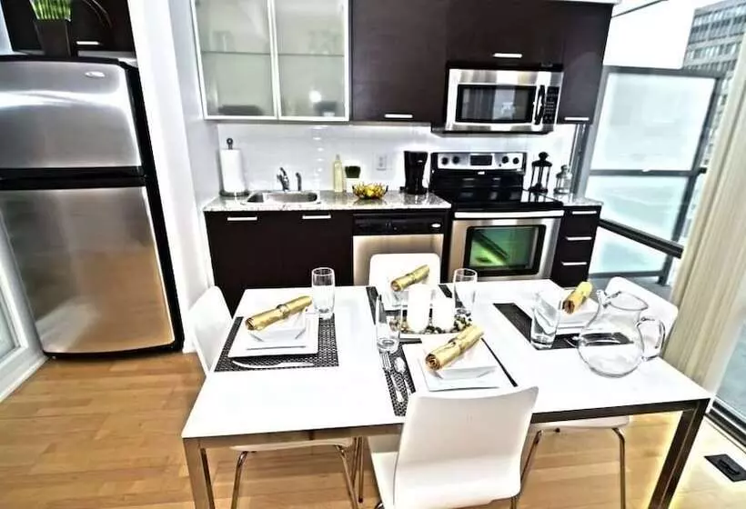 Toronto Escape   The Ruby Pink Suite