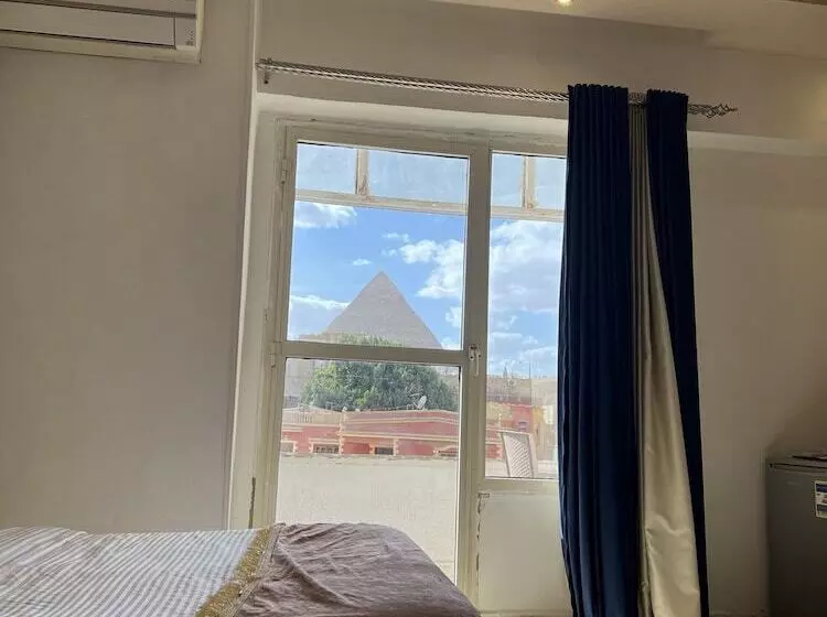 هاستل Pyramids Top In
