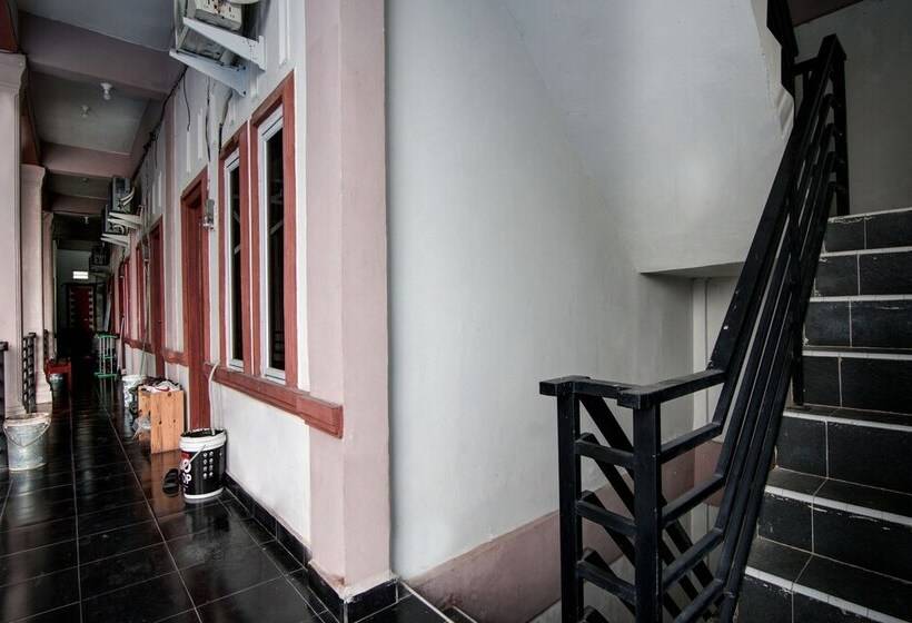 酒店 Oyo 92111 Dinda Homestay Syariah