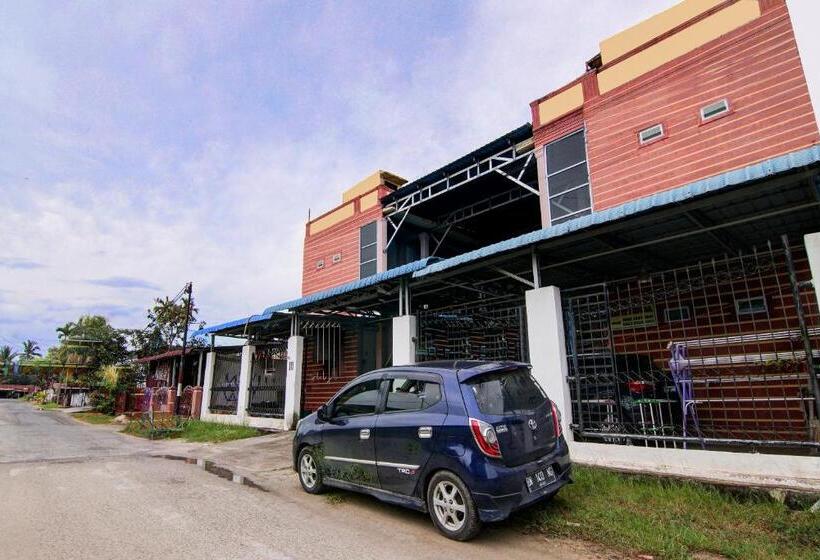 酒店 Oyo 92111 Dinda Homestay Syariah