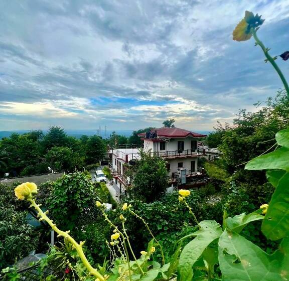 リゾートホテル Villa Dharamshala By Snow Biscuit