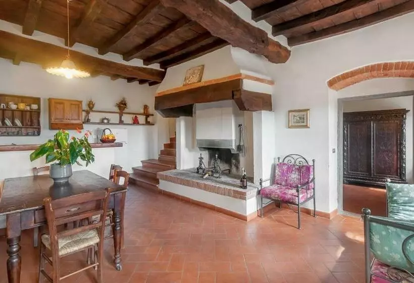Hotelli Universal Harmony   Cardellino