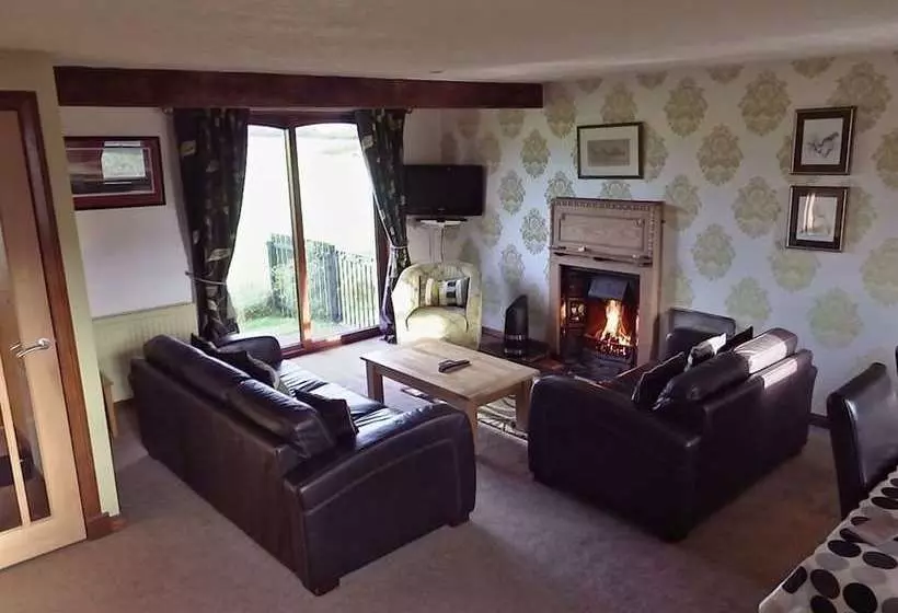 Ardoch Cottage Bed & Breakfast