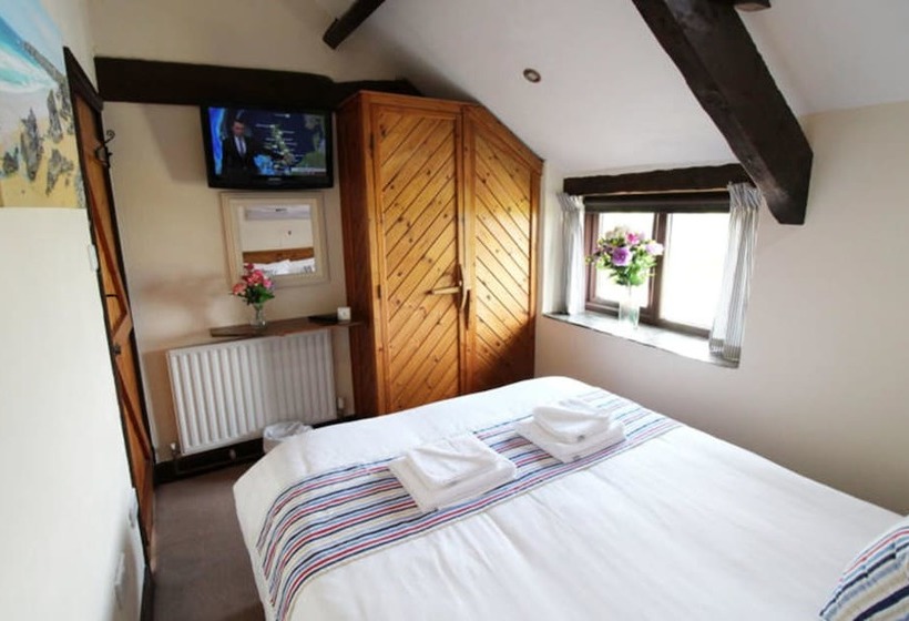 민박 Houndapitt Cottages