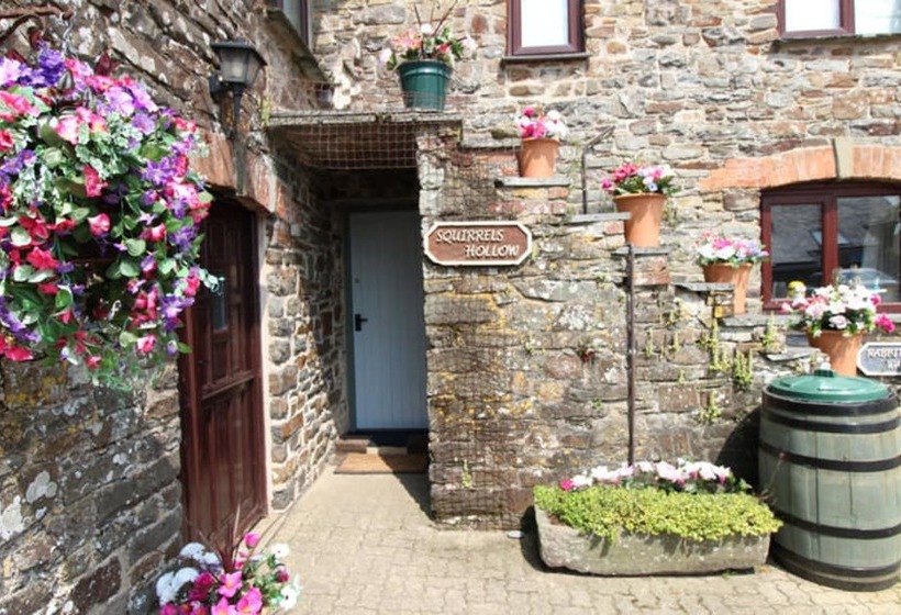 민박 Houndapitt Cottages