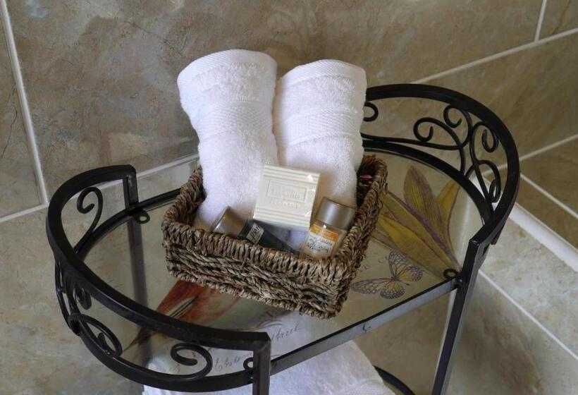 住宿加早餐  Tali Ayer