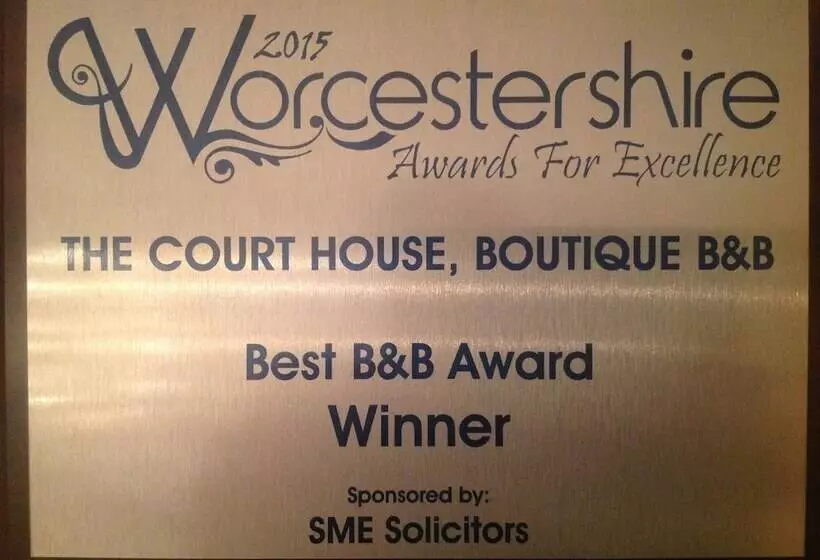 Nocleg ze śniadaniem The Court House