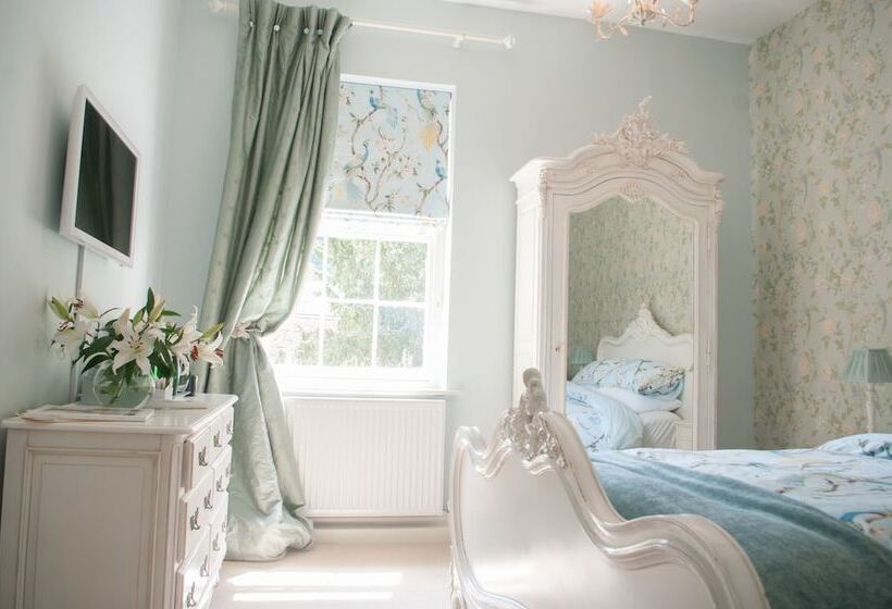 ベッドアンドブレックファースト The Court House