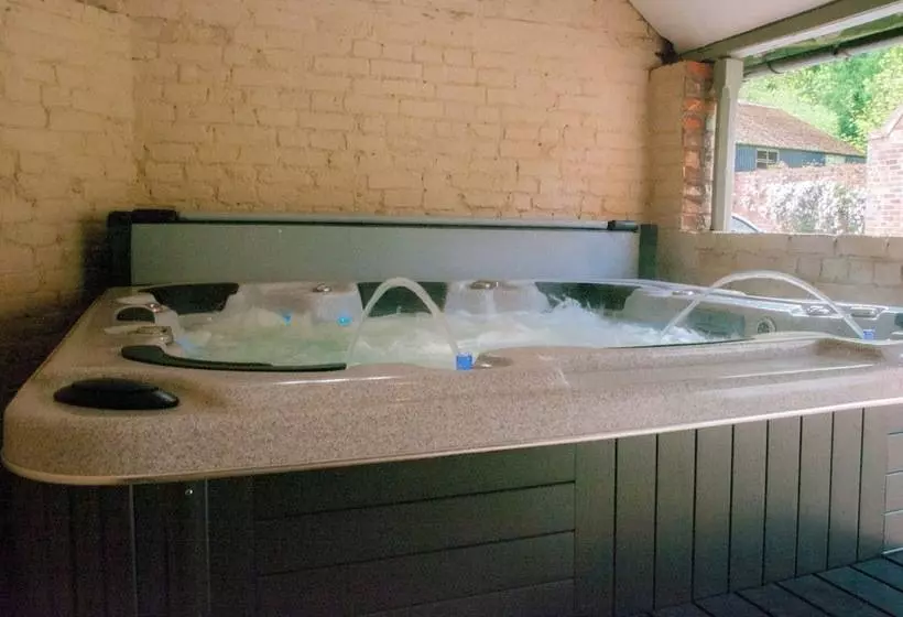 Nocleg ze śniadaniem The Court House