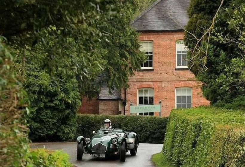 ベッドアンドブレックファースト The Court House