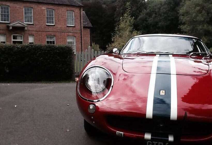 ベッドアンドブレックファースト The Court House