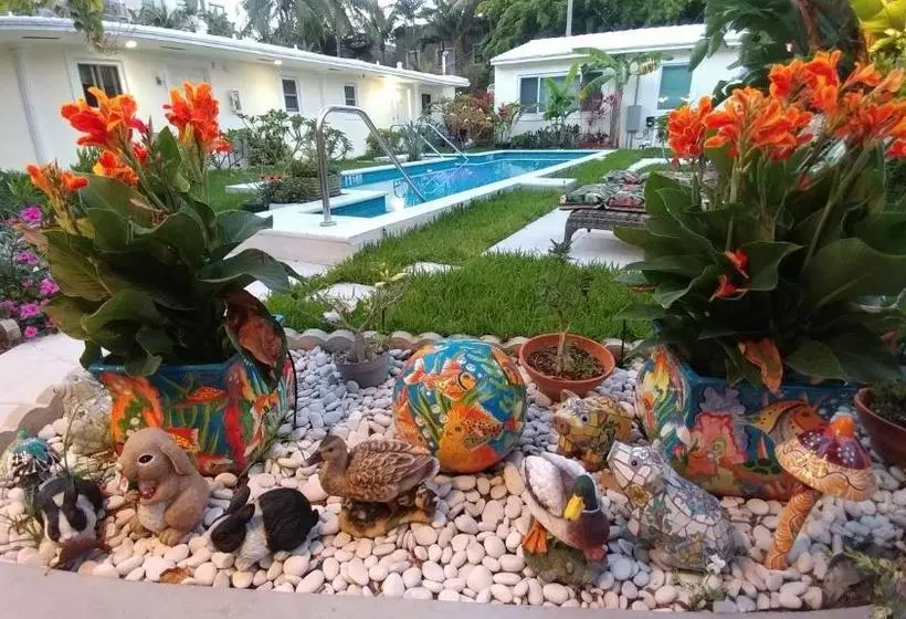 Downtown Hollywood Boutique