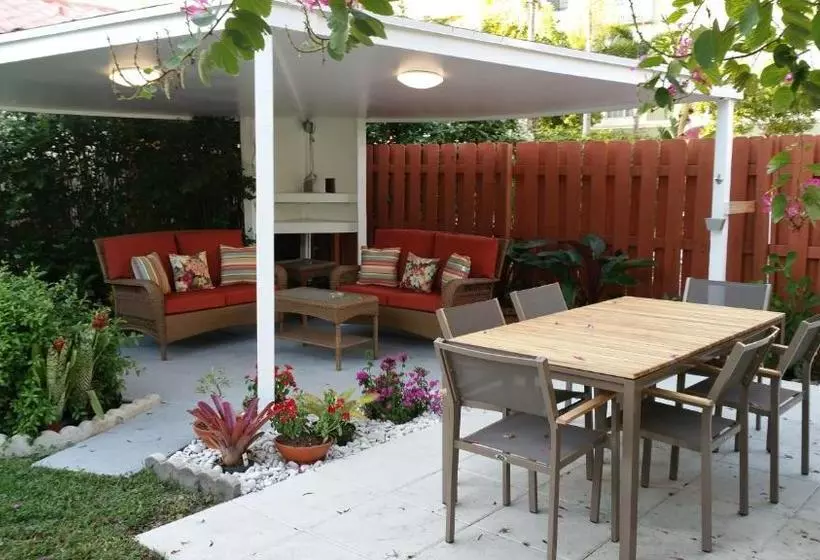 Downtown Hollywood Boutique