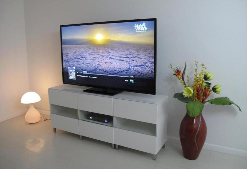 Downtown Hollywood Boutique