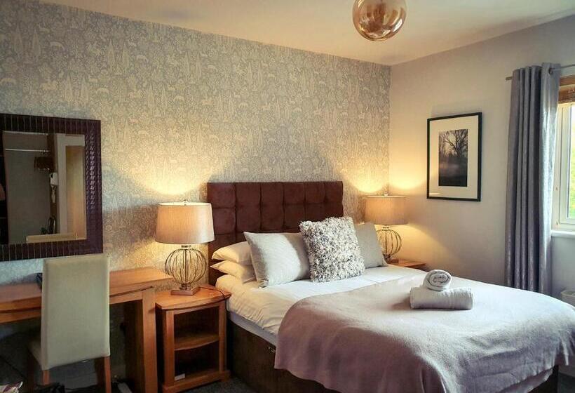 호텔 The Churchill Court