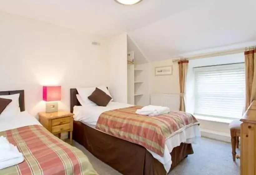 Отель Farmers Arms