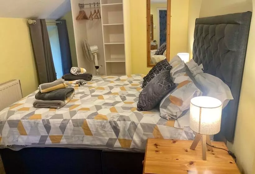 Отель Farmers Arms